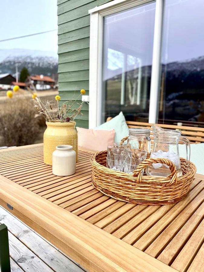 Stort Og Autentisk Hus I Skjak - Kort Vei Til Lom! المظهر الخارجي الصورة
